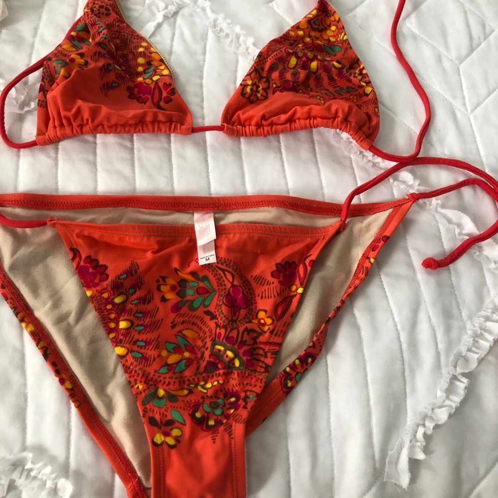 VS bikini